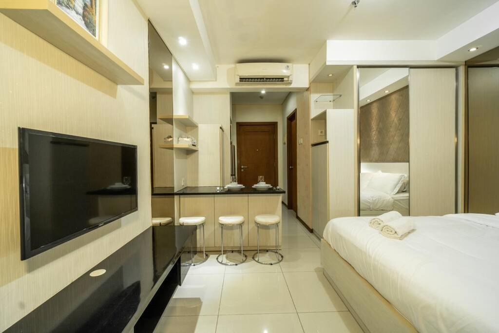 Modern & Comfy Studio In Central Jakarta, Scbd Exterior photo