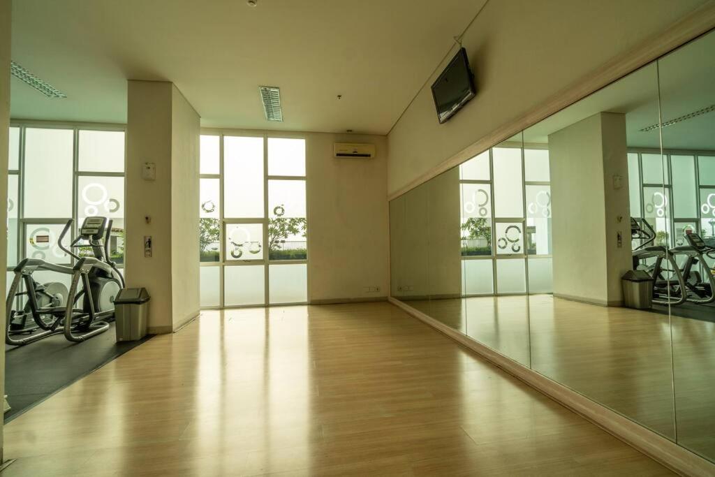 Modern & Comfy Studio In Central Jakarta, Scbd Exterior photo